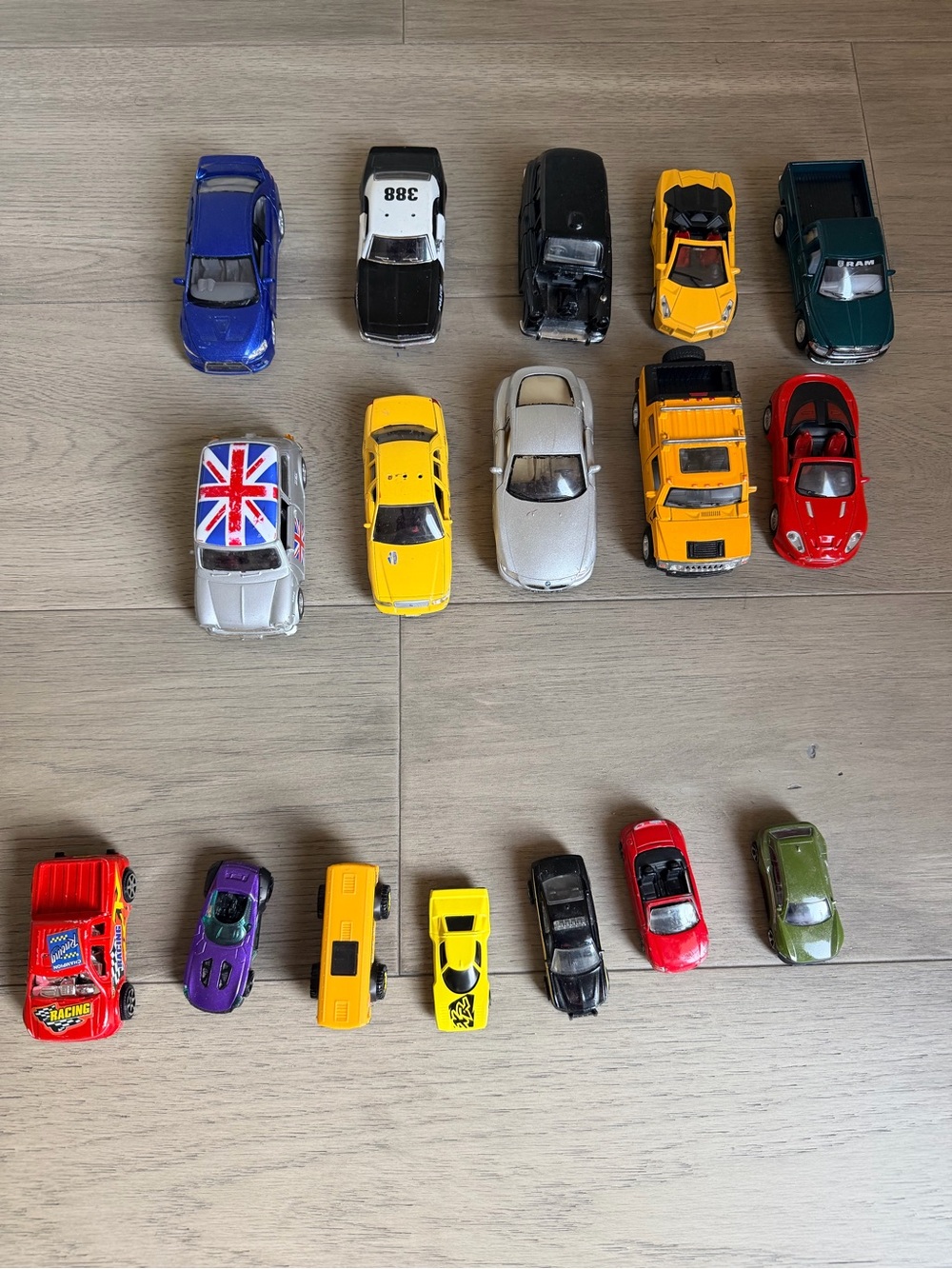 Assorted Kids Toy Cars bundle of 17
